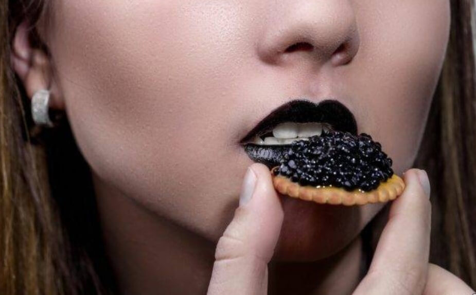 How to eat caviar?