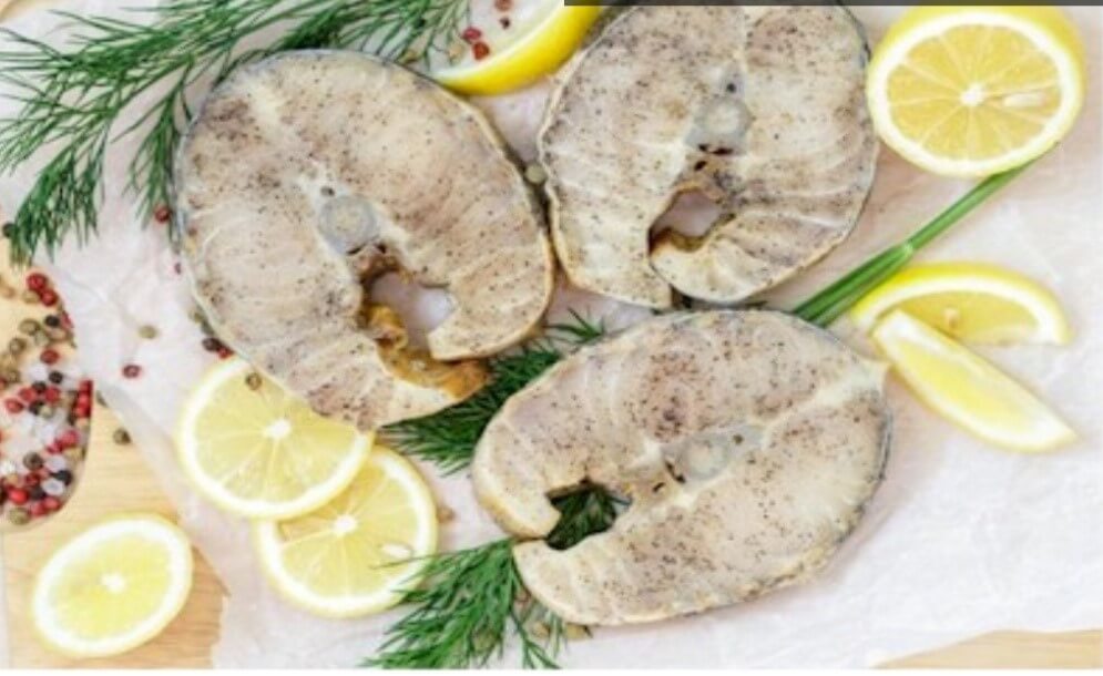 What does sturgeon fish taste like